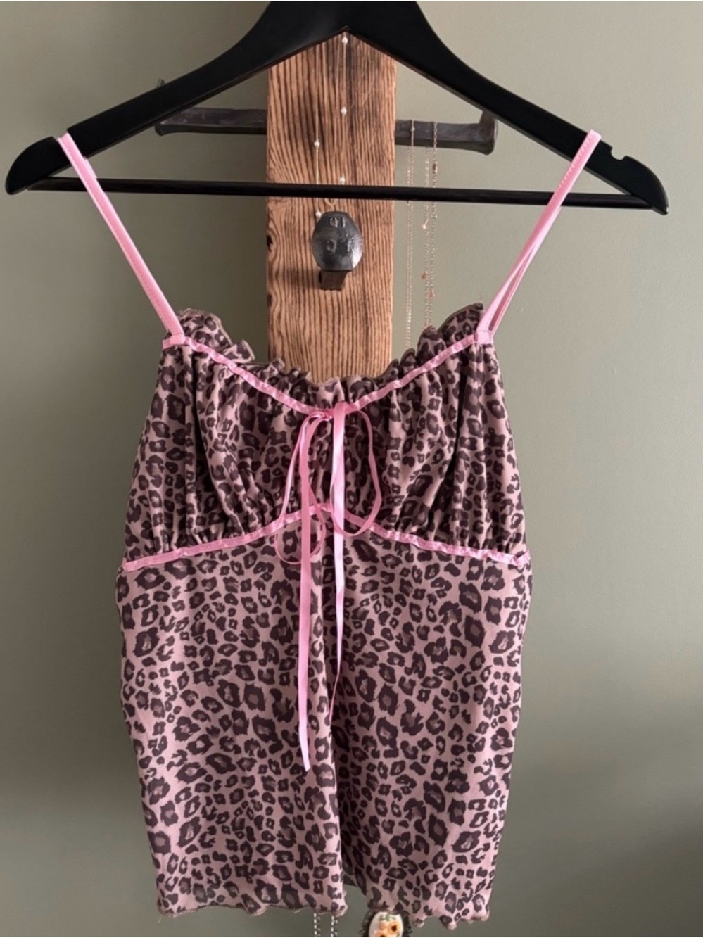 ROMWE Pink Leopard Print Tie-Front Cami Top - Picture 2 of 4